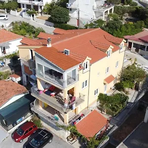 Mara Apartament Seget Vranjica
