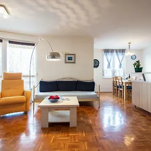 Martha Deluxe. Zadar