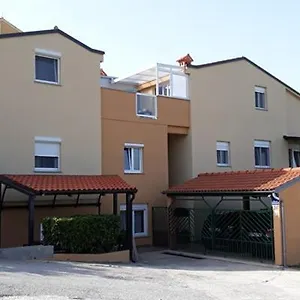 Piranesi Apartament Pula